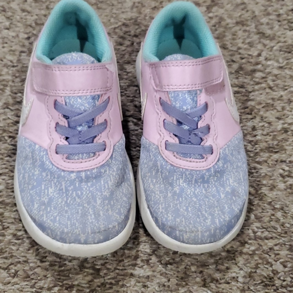 Nike shoes size 11